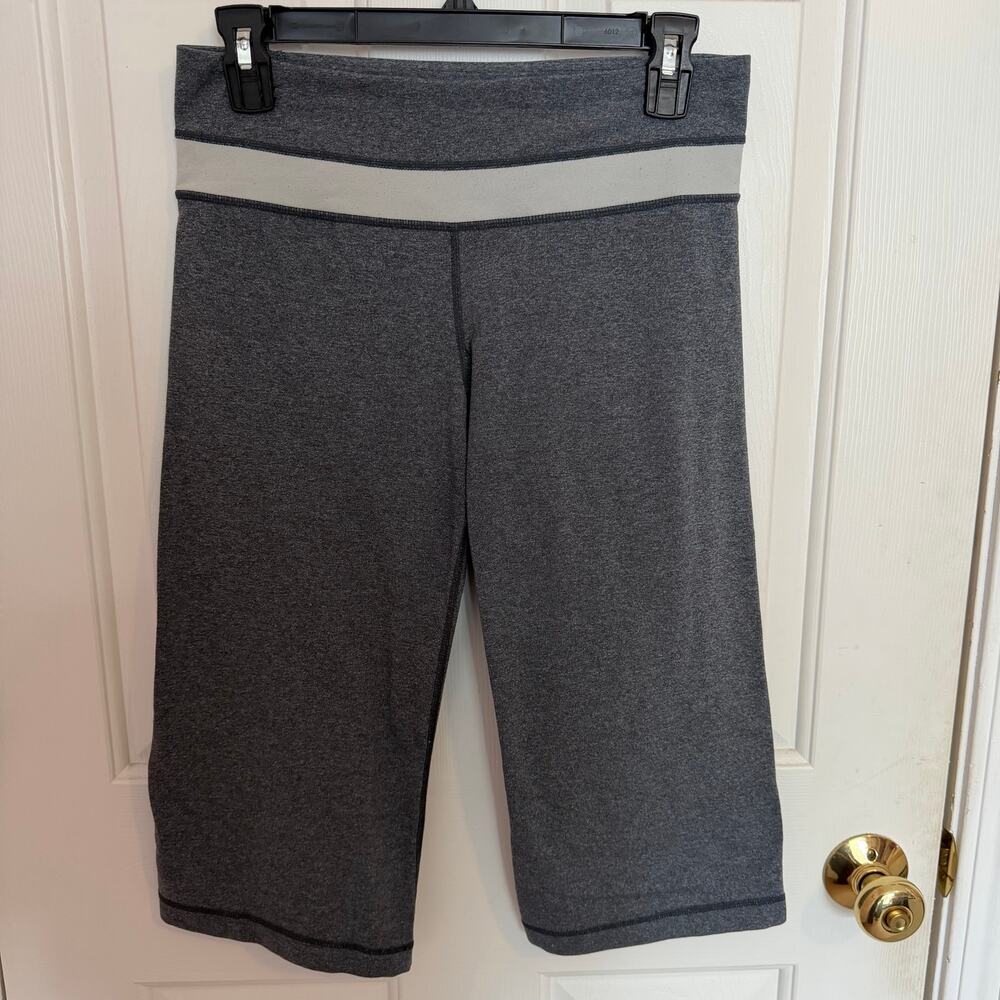 Lululemon Grey Cropped Mid Rise Capri Leggings Women's 8